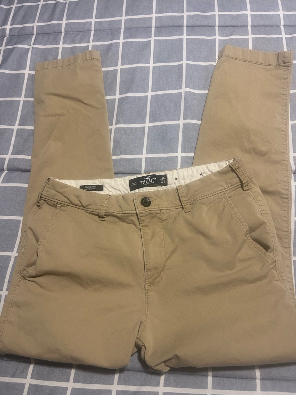 Hollister Men's Chino Pants in Light Khaki